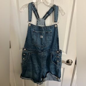 Levi Strauss Shortails